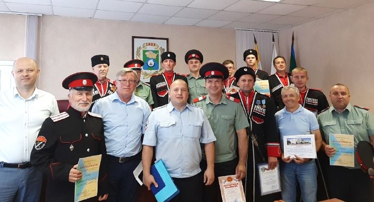 Лучших народных дружинников наградили в Невинномысске 