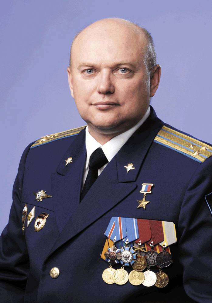 Героя России Андрея Красова поздравил с днем рождения Михаил Миненков