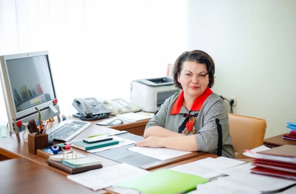 Глава Невинномысска поздравил с днем рождения Екатерину Евдоченко