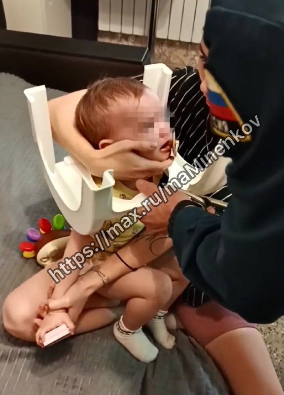 Невинномысские спасатели освободили ребенка из стульчика от горшка