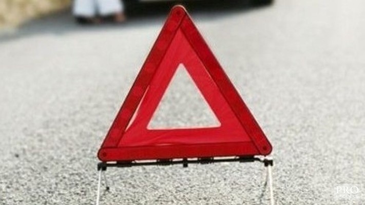 На Ставрополье произошла авария между грузовой ГАЗелью и Тайотой с пострадавшим пешеходом