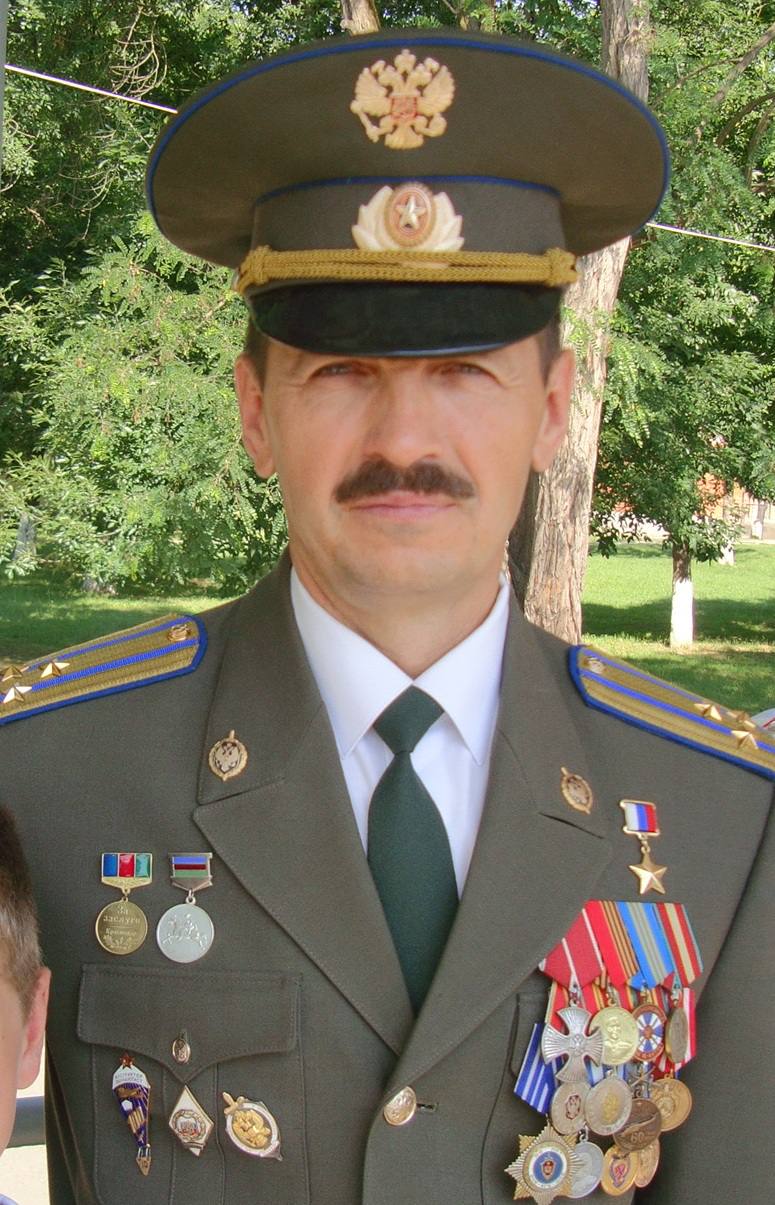С днем рождения Героя России Евгения Шендрика поздравил глава Невинномысска